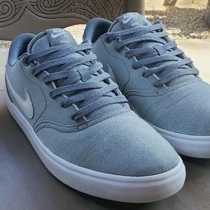 [SOLD] Nike SB Check solaraoft